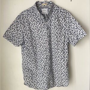Denim & Flower Short Sleeve Button Down Size M